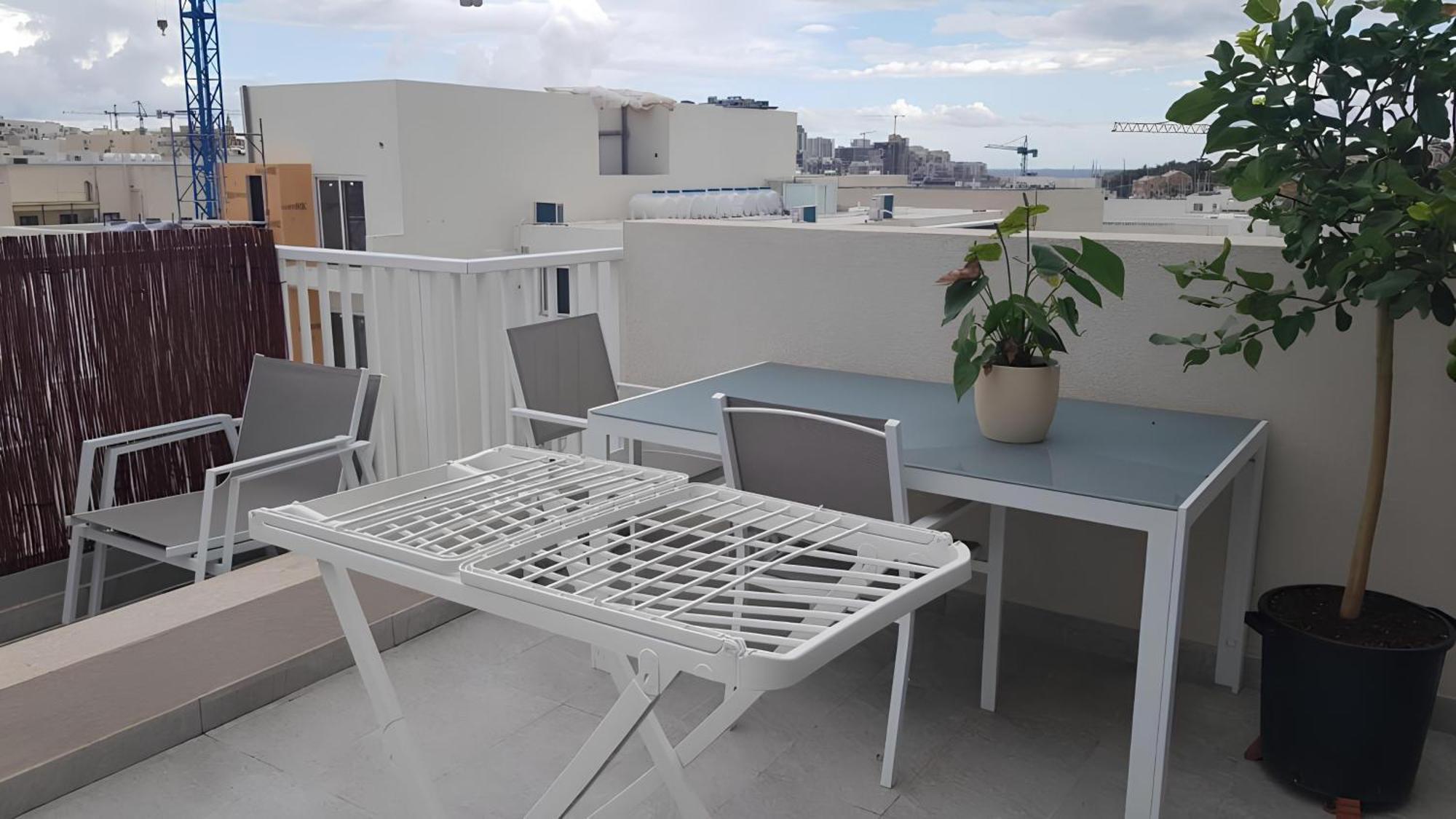 Elise Apartments Gzira Quarto foto